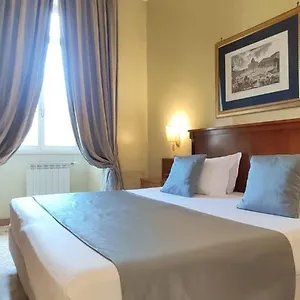 3* מלון Miami